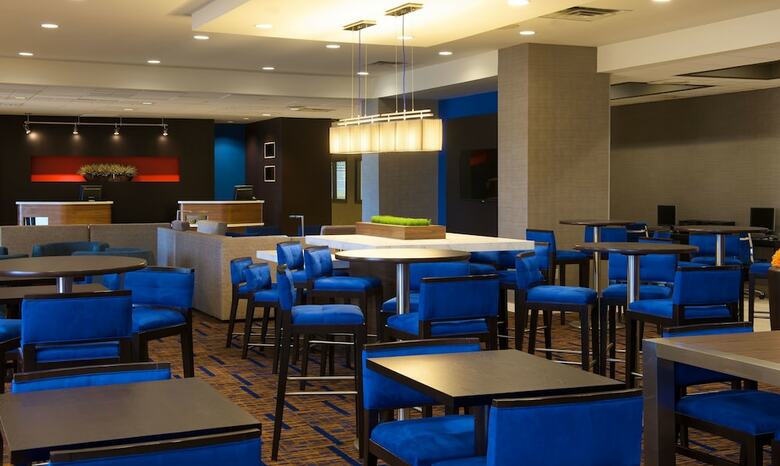 Hotel Courtyard By Marriott Bloomington