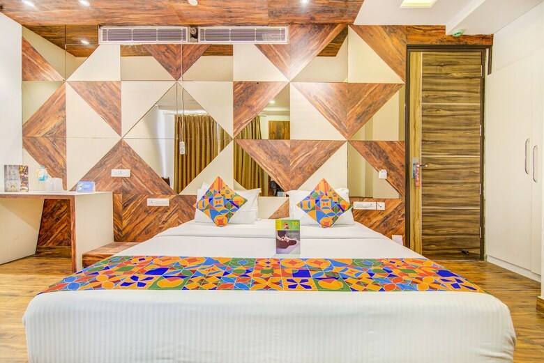 Fabhotel Yellow