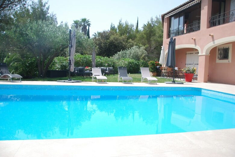 Hotel La Calanque Du Boucharel