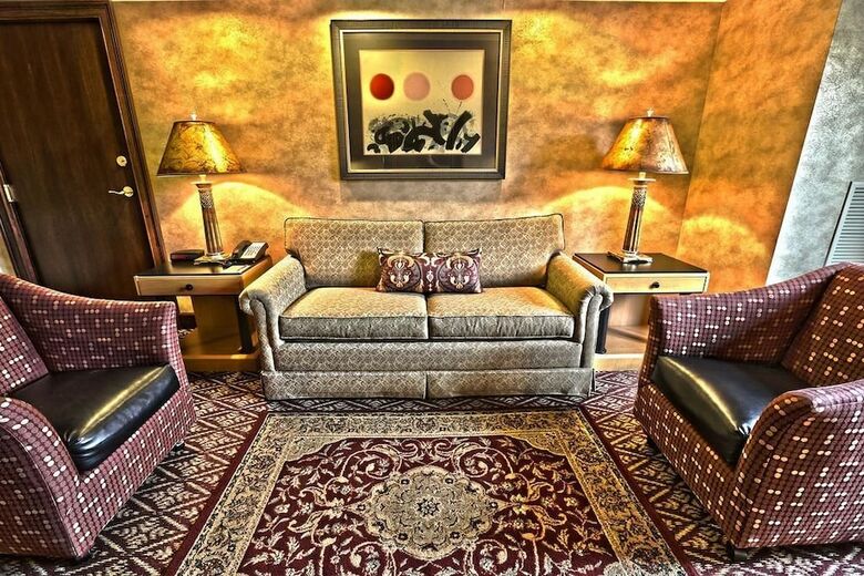 Hotel The Bertram Inn & Conf Ctr Trademark Collection By Wyndham