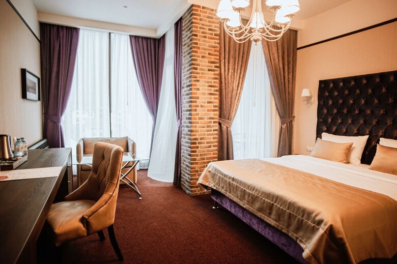 Vertex Hotel
