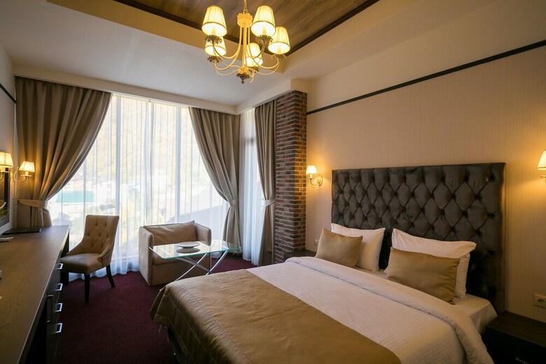Vertex Hotel