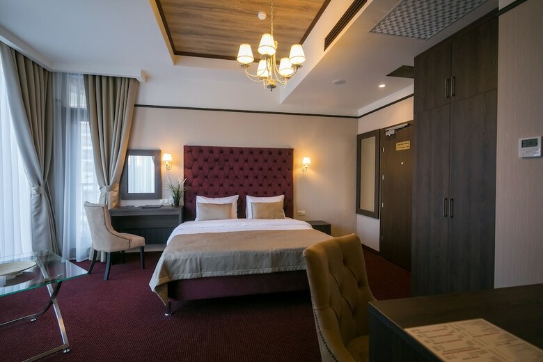 Vertex Hotel