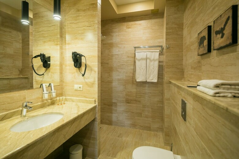 Vertex Hotel