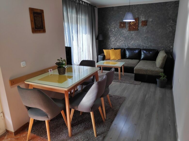 Apartments Lavo