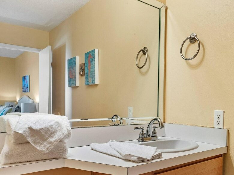 Sandpiper Beachfront Condos By Bender Vacation Rentals