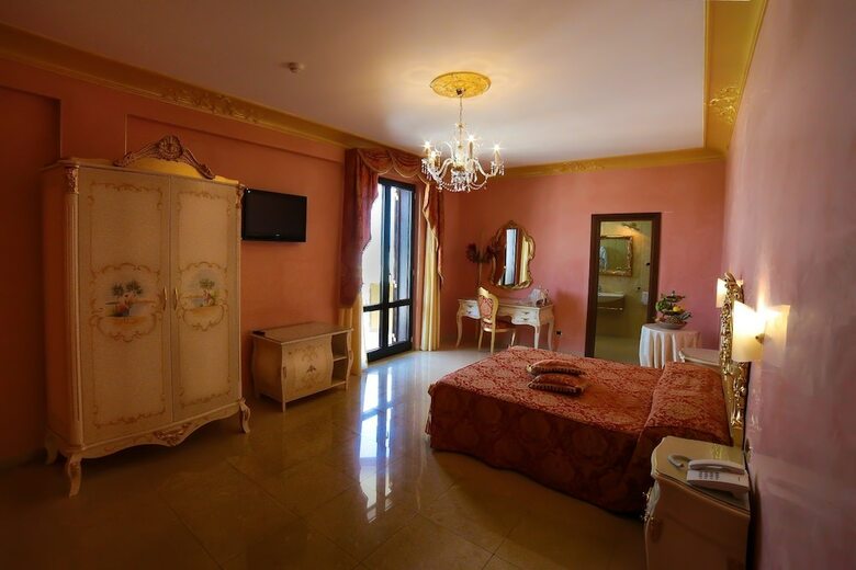 Hotel Riva Del Sole