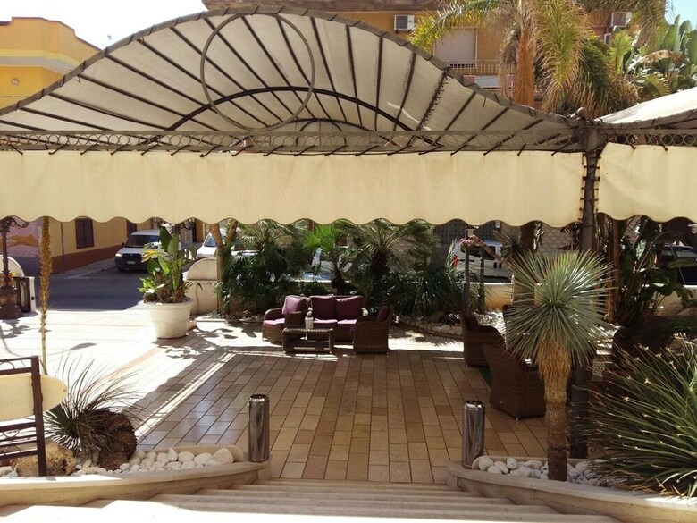 Hotel Riva Del Sole