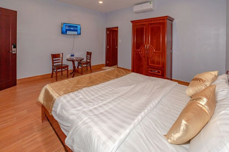 Bungalow Hotel