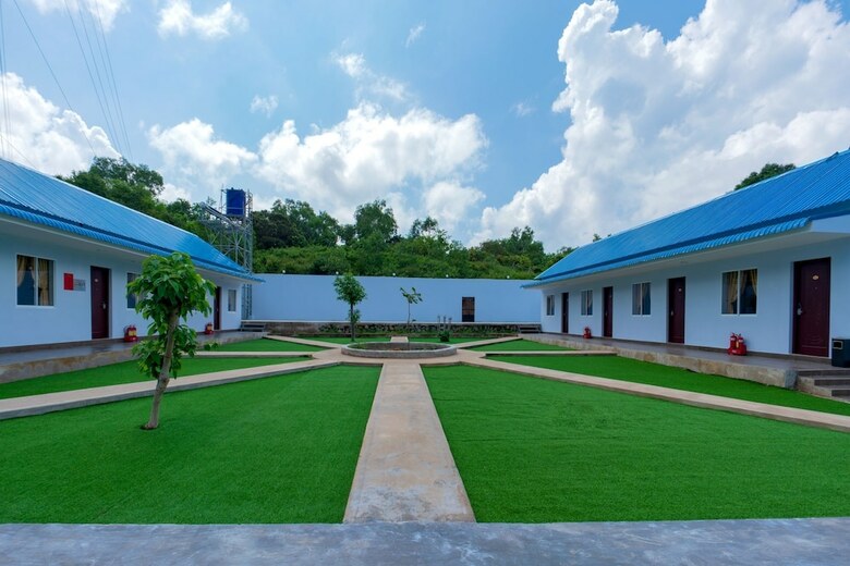 Bungalow Hotel