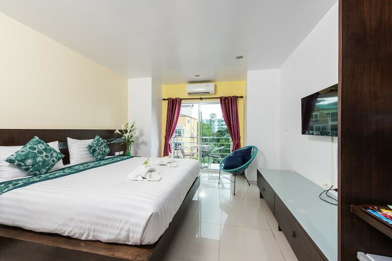 Hotel The Great At Patong