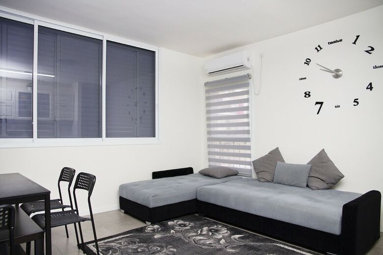 Gk Apartments - Balfour 147