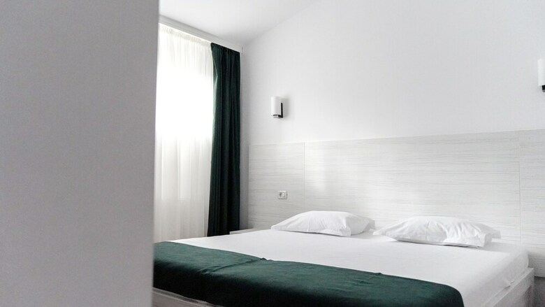 Hotel Cirus
