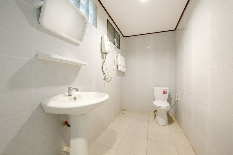 Hotel Oyo 407 Tom Pizza Resort
