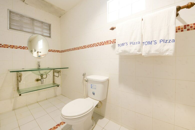 Hotel Oyo 407 Tom Pizza Resort