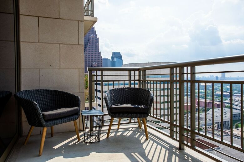 Apartamentos Domio Downtown Comfortable 2br Infinity Pool