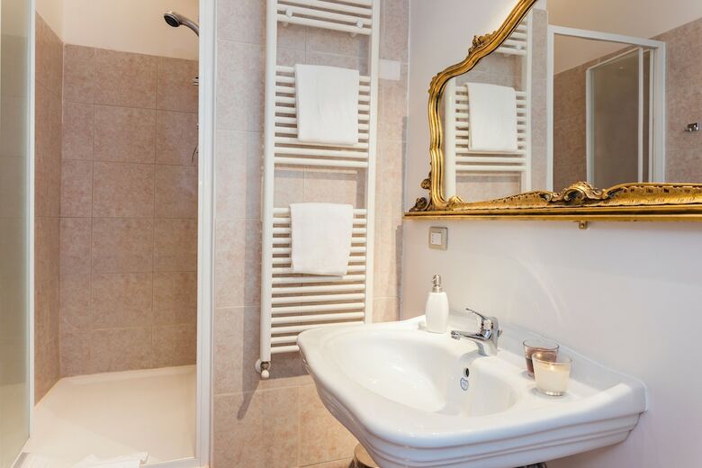 Atmosfere Visconti Suite Apartments