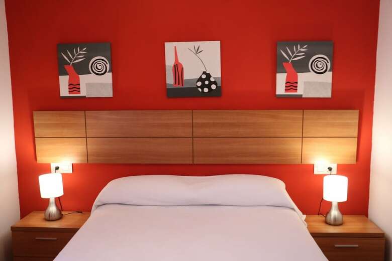 Apartamentos La Atal�