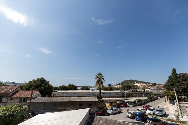 Hotel Apinelo Port Rooms