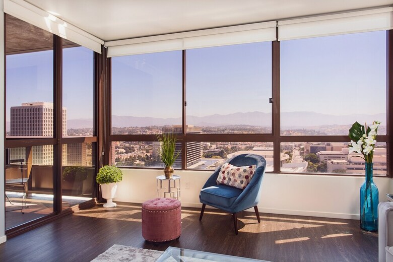 Apartamentos Downtown La Luxury Suites