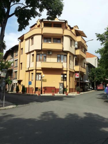 Hostal Hristovi Apartments & Studios