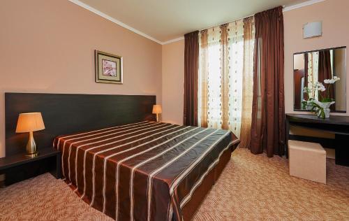 Central Plaza Hotel