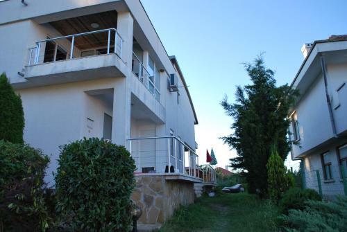 Hostal Villa California
