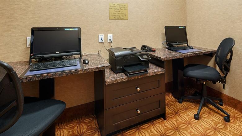 Posada Best Western Plus Estevan Inn & Suites