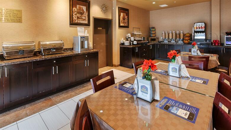 Posada Best Western Plus Estevan Inn & Suites