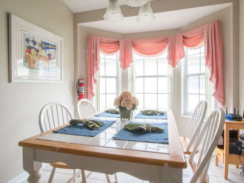 4 Bed 8065