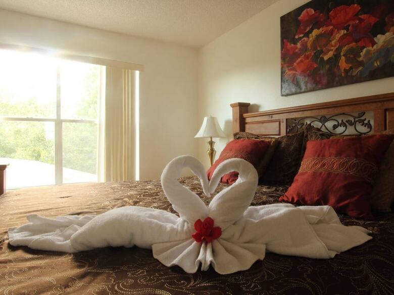 6 Bed 2525