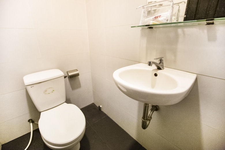 Oyo 465 Lyn Mini Hotel