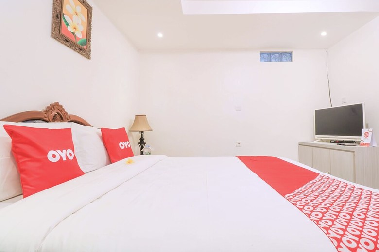 Hostal Oyo 1836 Aeena Village