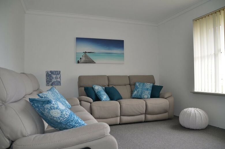 Ledge Point Family Villas - Walking Distance To Ocean