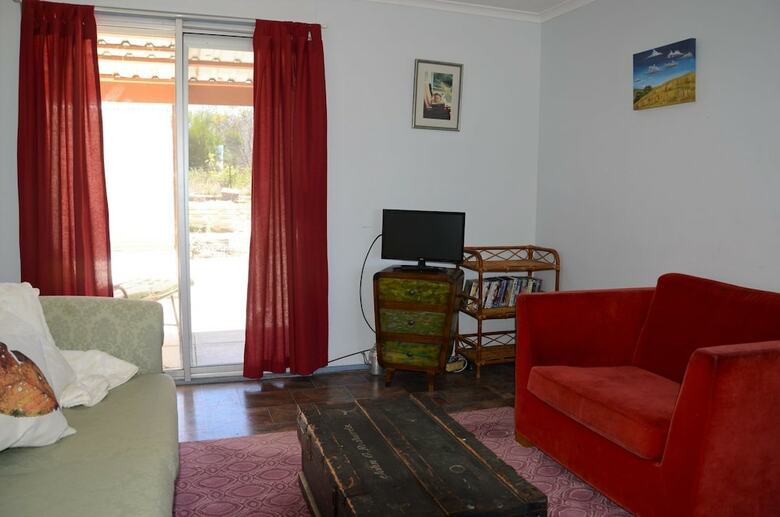 River Rest - Beach Cottage Close To River