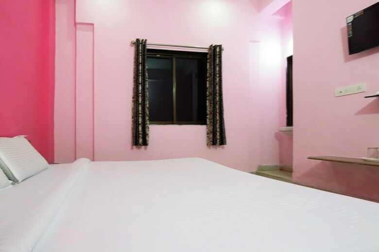 Spot On 49840 Hotel Kamal Darshan
