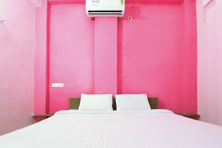 Spot On 49840 Hotel Kamal Darshan