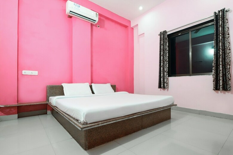 Spot On 49840 Hotel Kamal Darshan