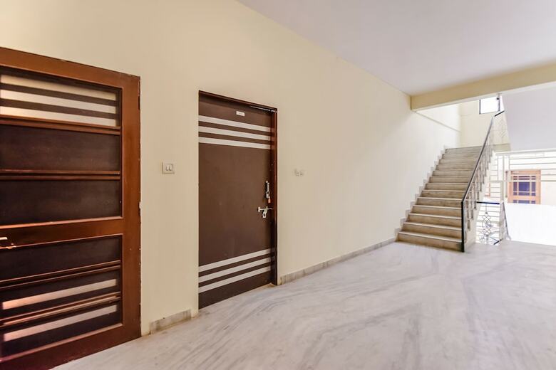 Oyo 60892 Hotel Shree Sumukh