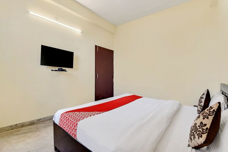 Oyo 60892 Hotel Shree Sumukh