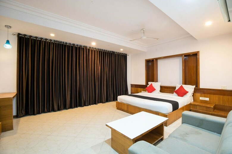 Hotel Capital O 49275 The Grand Mid Way