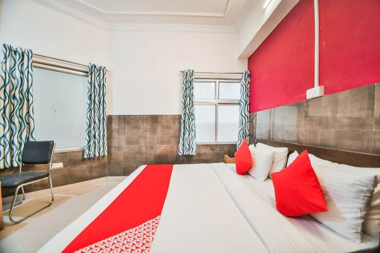 Oyo 45055 Hotel King's Palace