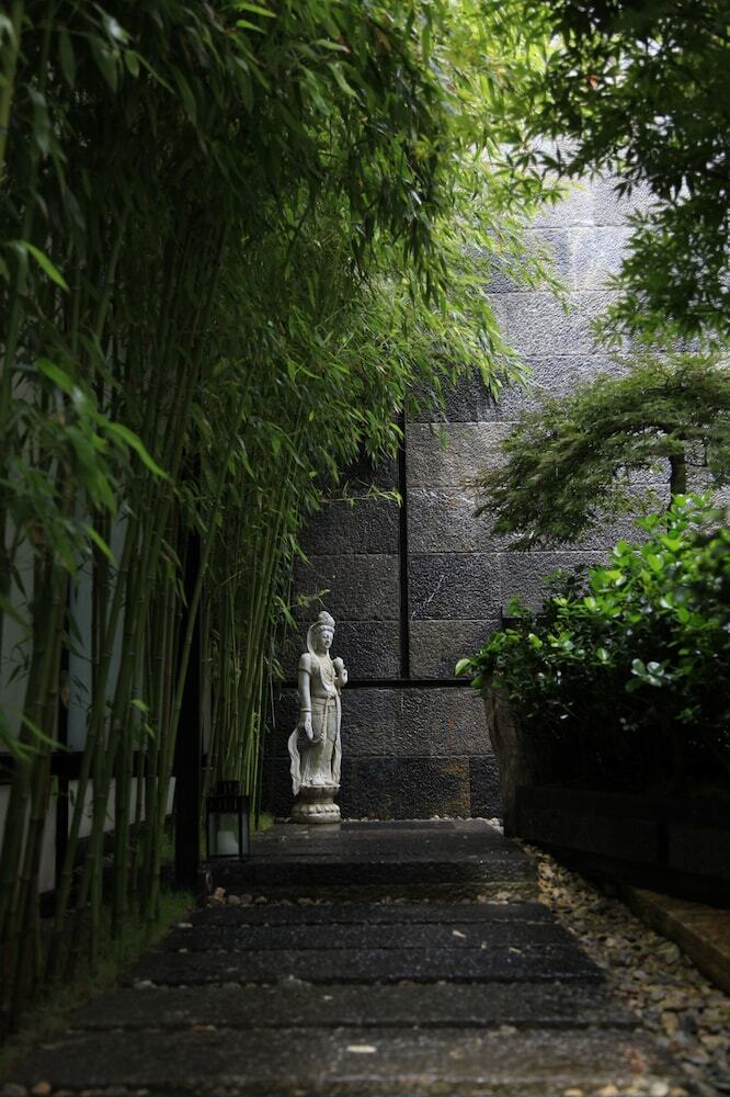 Hotel Qing Pu Villa