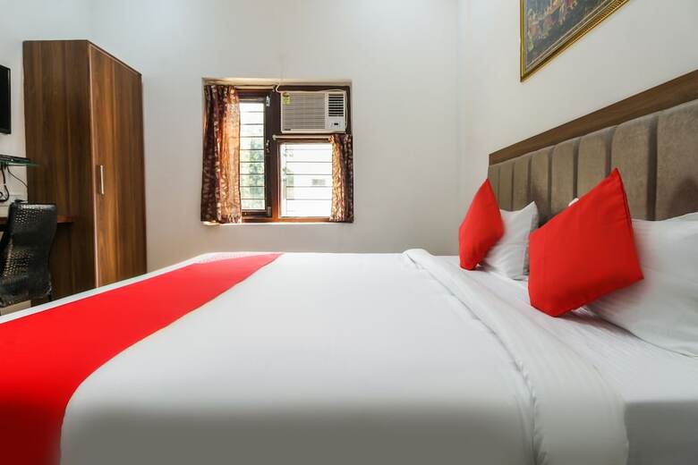 Hotel Oyo 62646 Taj Classic