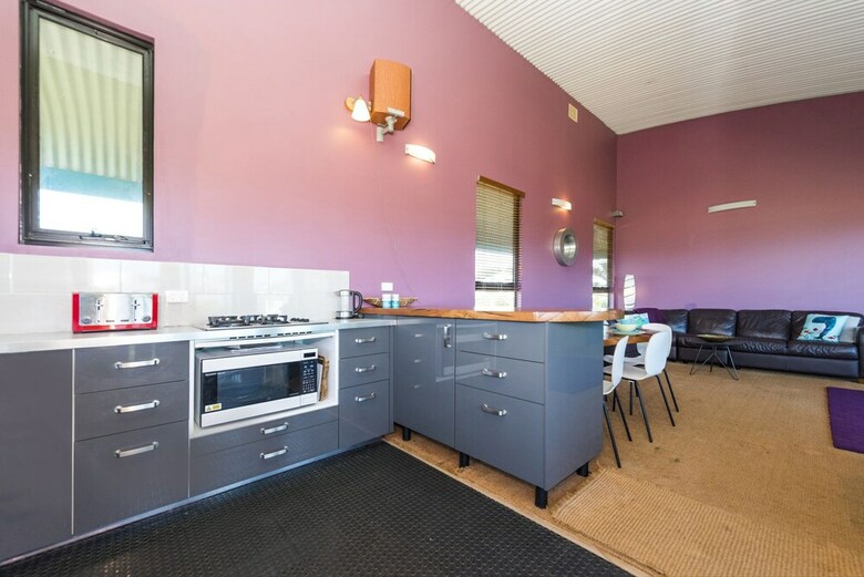 Wave House - Beach Front Lancelin