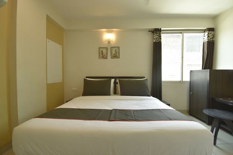 Hotel Collection O 48220 Ram Nagar Colony