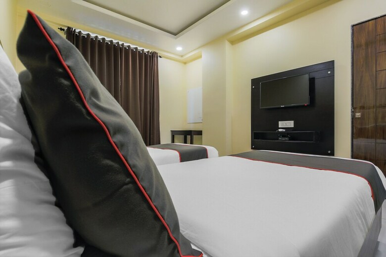 Hotel Collection O 41916 Mansarover