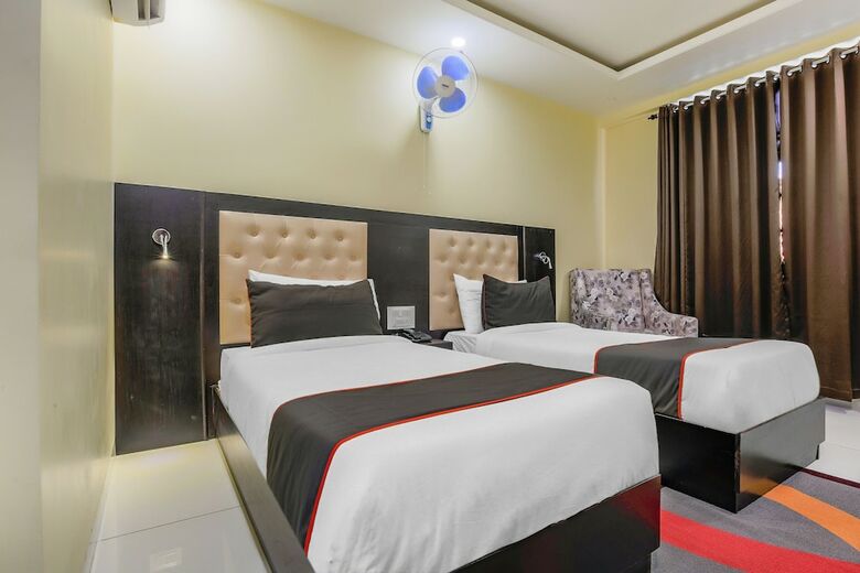 Hotel Collection O 41916 Mansarover