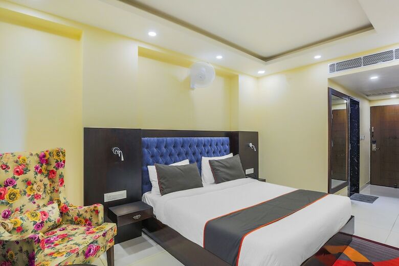 Hotel Collection O 41916 Mansarover
