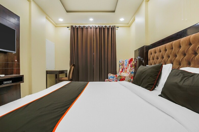 Hotel Collection O 41916 Mansarover